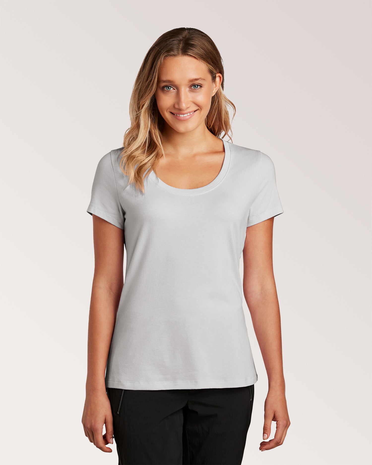 District ® Women’s Flex Scoop Neck Tee - DT8001