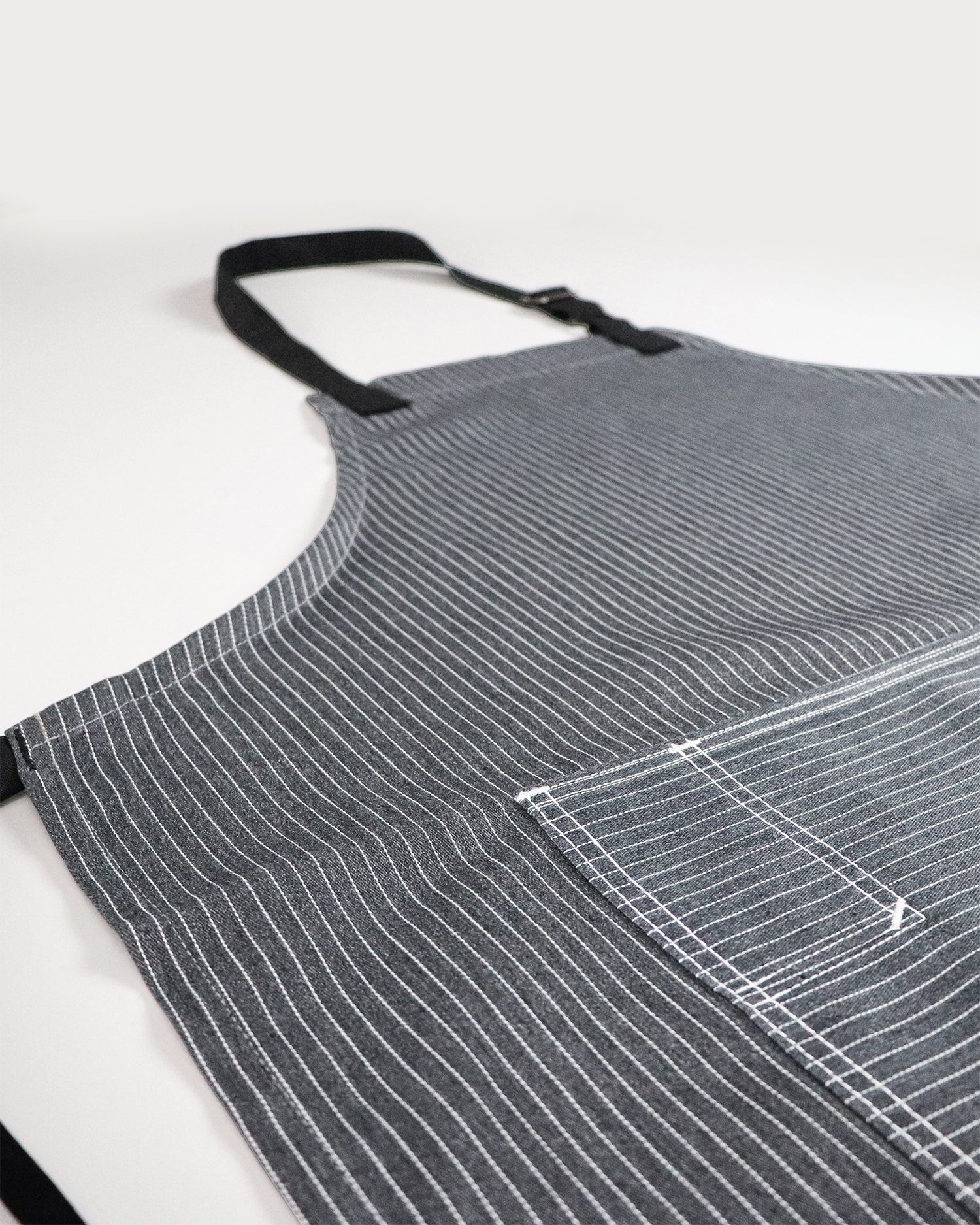 Barcelona Bib Apron - Black